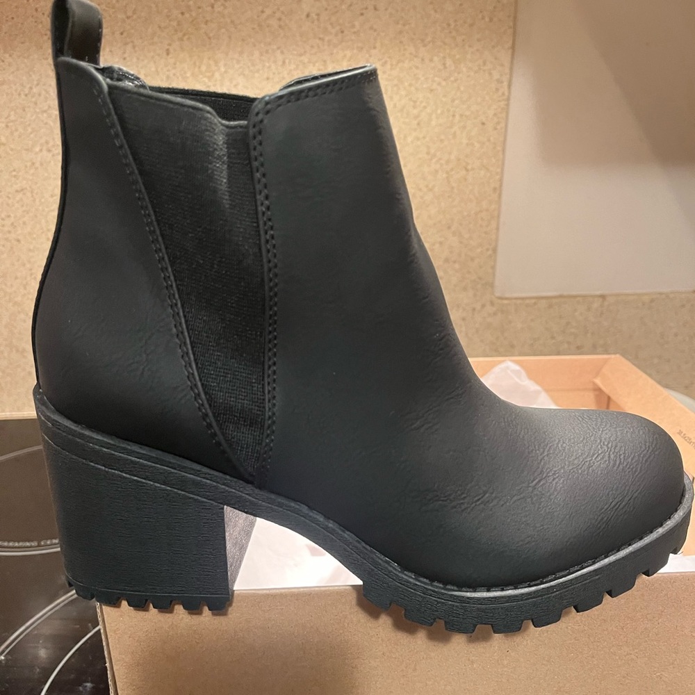Dirty Laundry Lisbon Boot